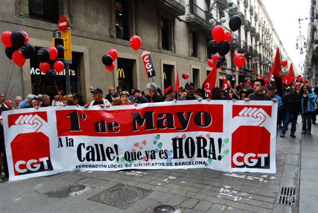 Primero de Mayo de CGT : «A la calle, que ya es hora !» Crónicas e imágenes.