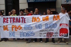 La CGT se ha concentrado ante la embajada francesa en Madrid (23/9/2010)