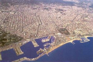 La asamblea de trabajadores de las empresas de remolcadores de Barcelona ratifica por unanimidad el preacuerdo de Convenio y desconvocan la huelga