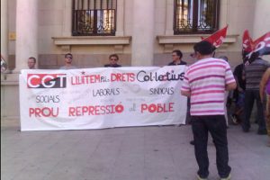 CGT-Castellón se moviliza en protesta por la represión y envía una  carta al ministro del Interior exigiéndole el cese del acoso policial  a los movimientos sindical y social