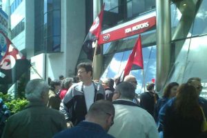 Concentración de protesta ante la sede de Millward Brown en Madrid