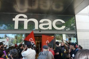 Resumen de todo el día de la huelga FNAC El Triangle el día del 23 de abril