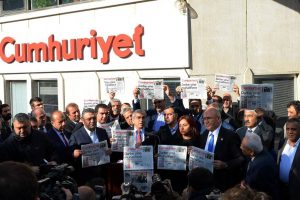 La policía turca detiene a dirigentes de organizaciones políticas y sociales de kurdas