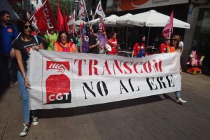 CGT lucha a brazo partido contra 200 despidos en TRANSCOM