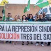 CGT celebra la absolución de las tres sindicalistas del SAT de Granada.