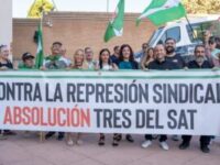 CGT celebra la absolución de las tres sindicalistas del SAT de Granada.