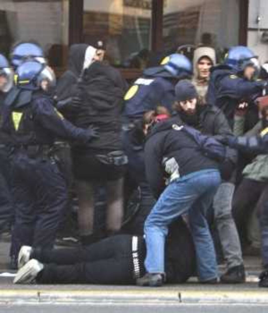 Solidaridad con l@s detenid@s en Copenhague