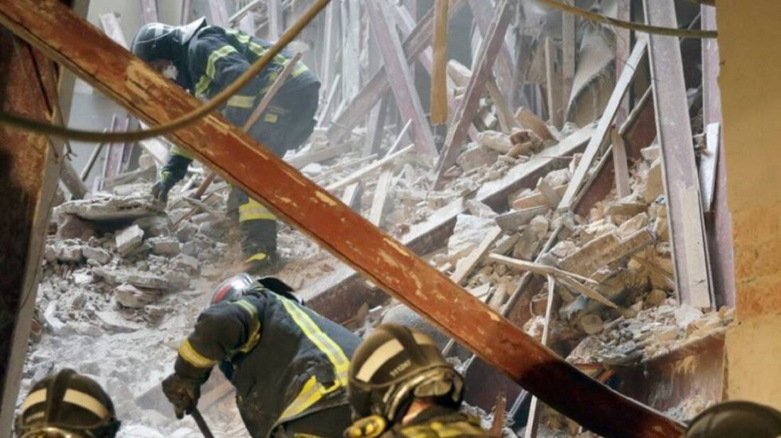 CGT muestra su preocupación por la desaparición de dos trabajadores tras el derrumbe en el distrito madrileño de Chamberí