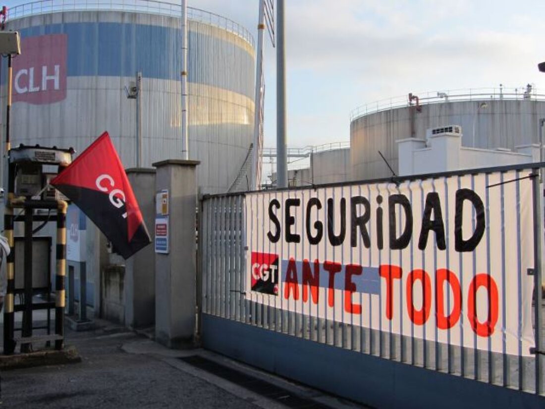 Protestas de trabajadorxs en la junta de accionistas de CLH