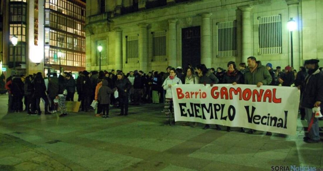 La movilización popular paraliza definitivamente el bulevar de Gamonal